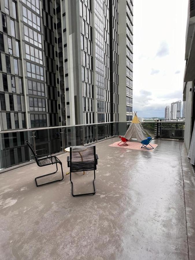D Bunga مسلم Homestay Pool View Legoland Nusajaya Nusajaya  Esterno foto