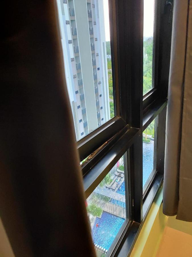 D Bunga مسلم Homestay Pool View Legoland Nusajaya Nusajaya  Esterno foto