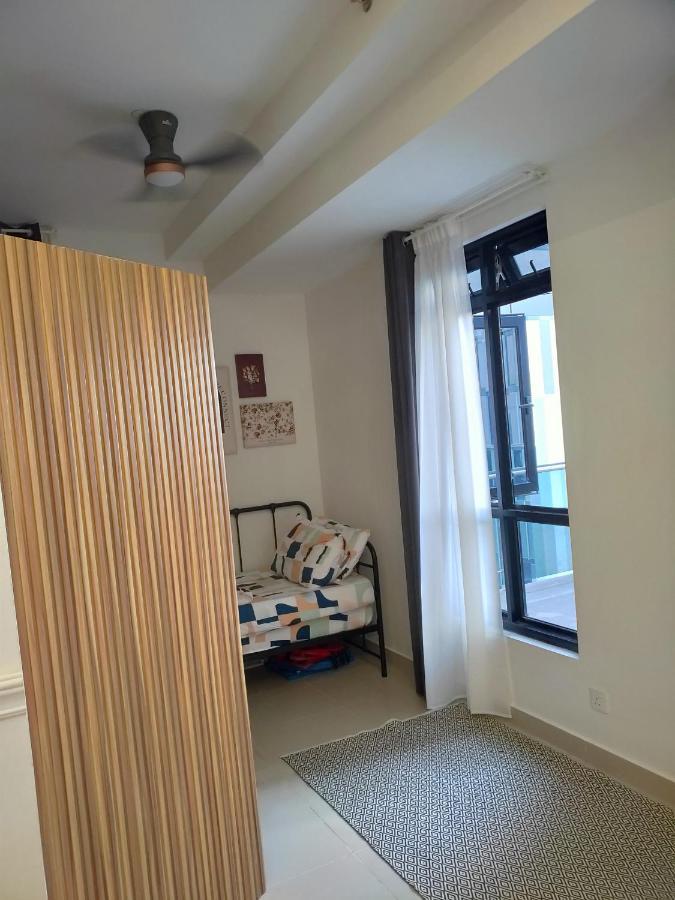 D Bunga مسلم Homestay Pool View Legoland Nusajaya Nusajaya  Esterno foto