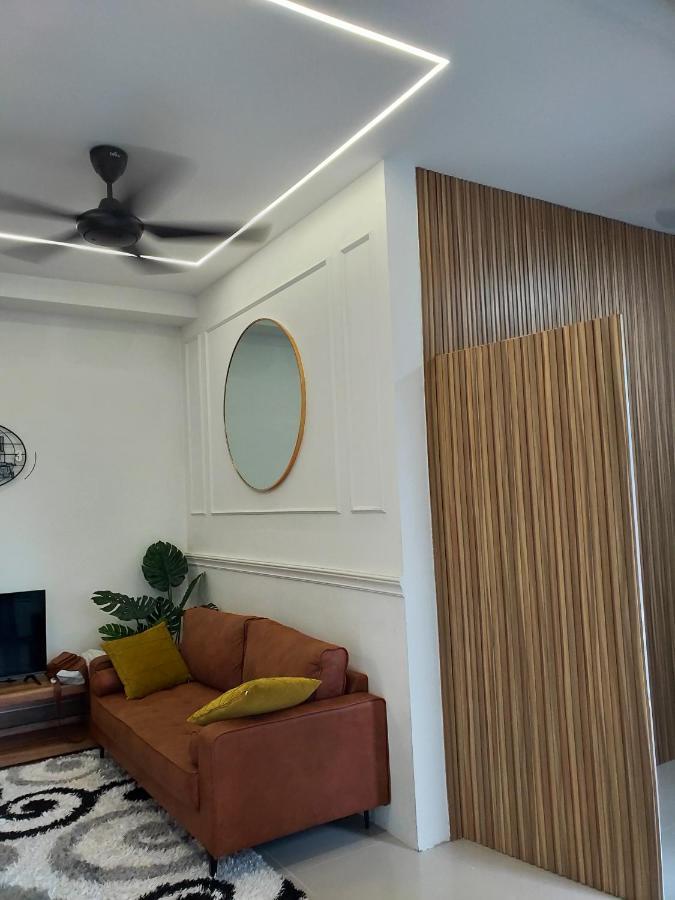 D Bunga مسلم Homestay Pool View Legoland Nusajaya Nusajaya  Esterno foto