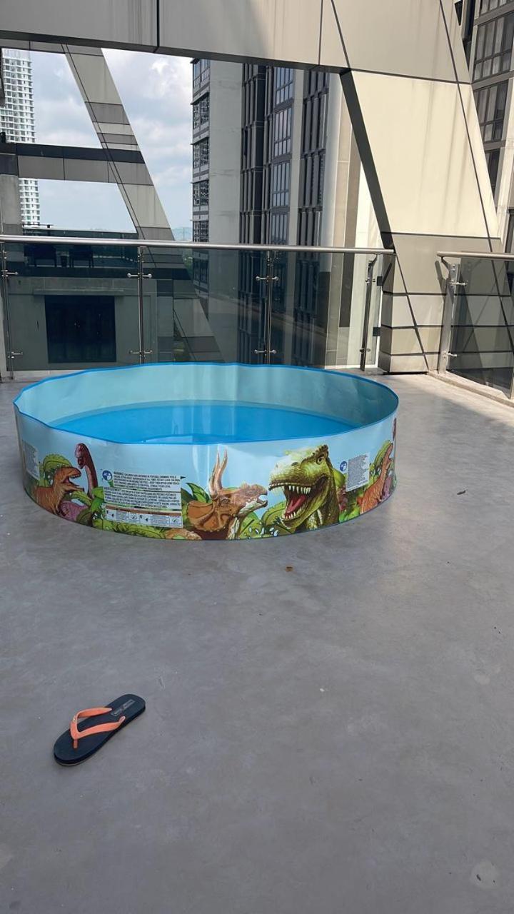 D Bunga مسلم Homestay Pool View Legoland Nusajaya Nusajaya  Esterno foto