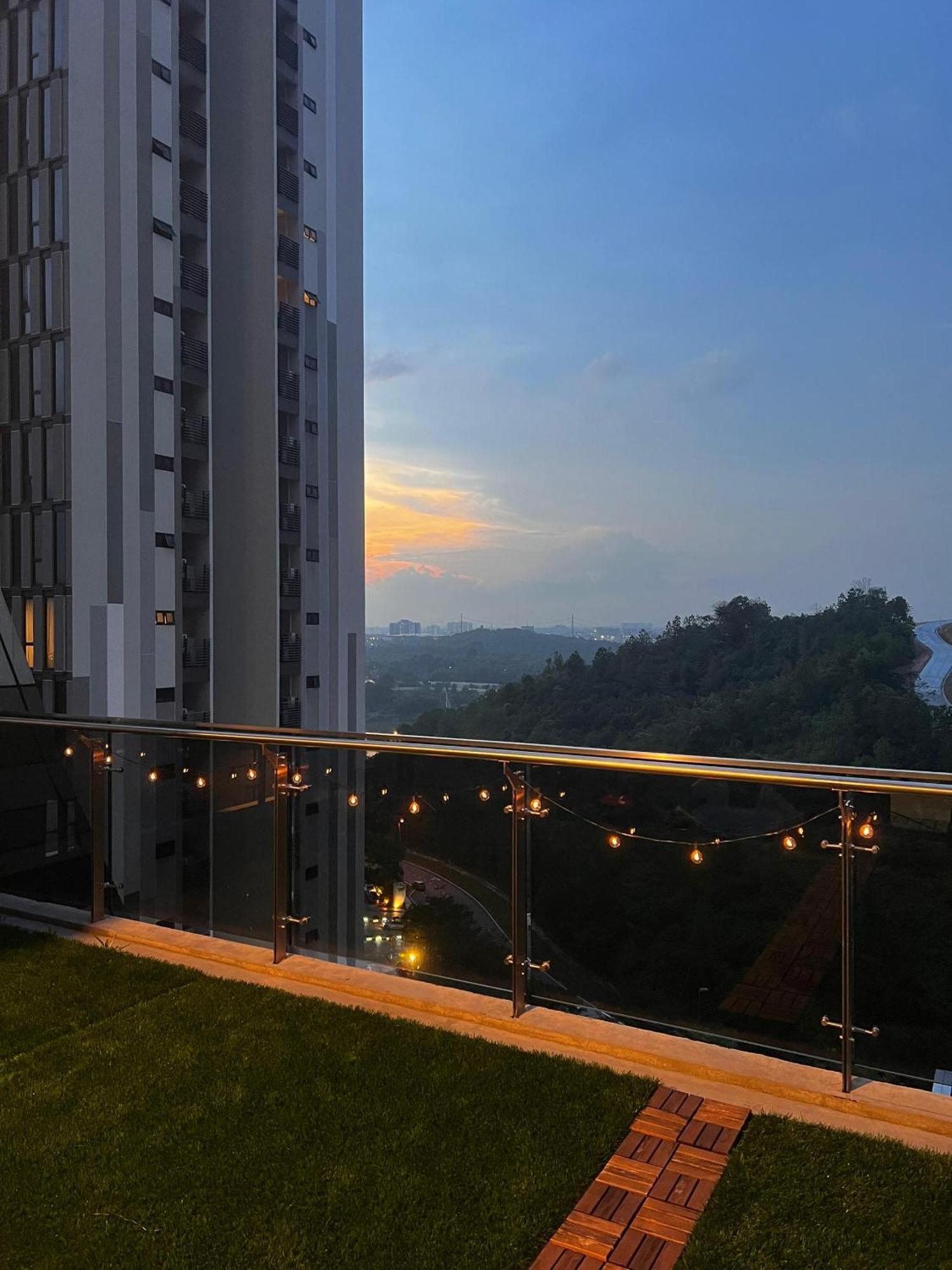 D Bunga مسلم Homestay Pool View Legoland Nusajaya Nusajaya  Esterno foto