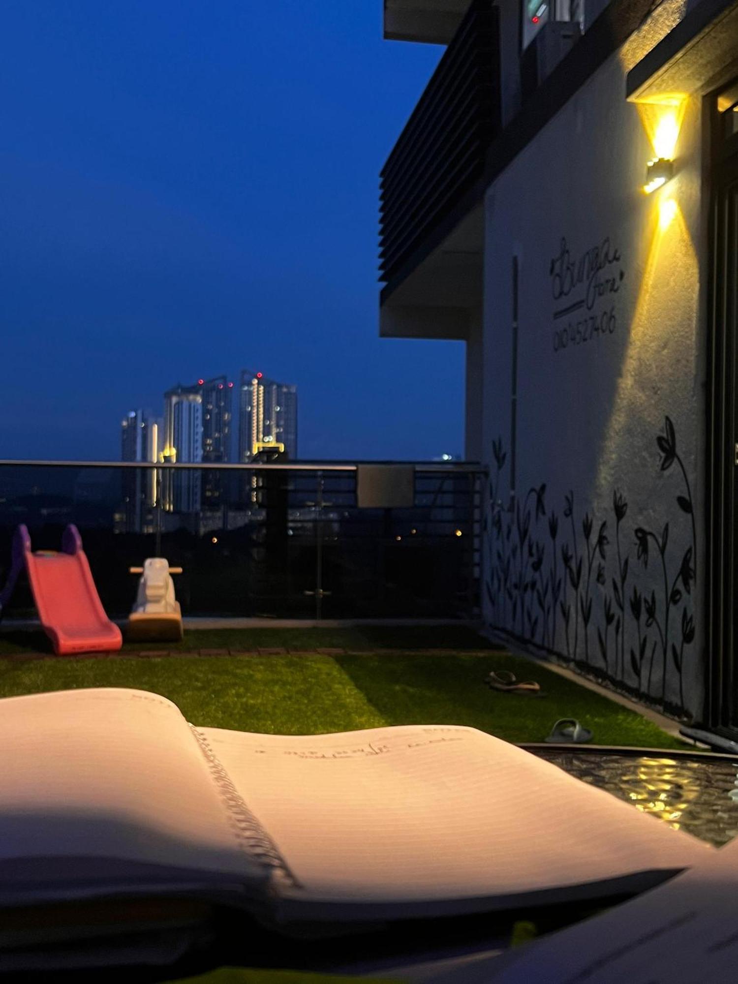 D Bunga مسلم Homestay Pool View Legoland Nusajaya Nusajaya  Esterno foto